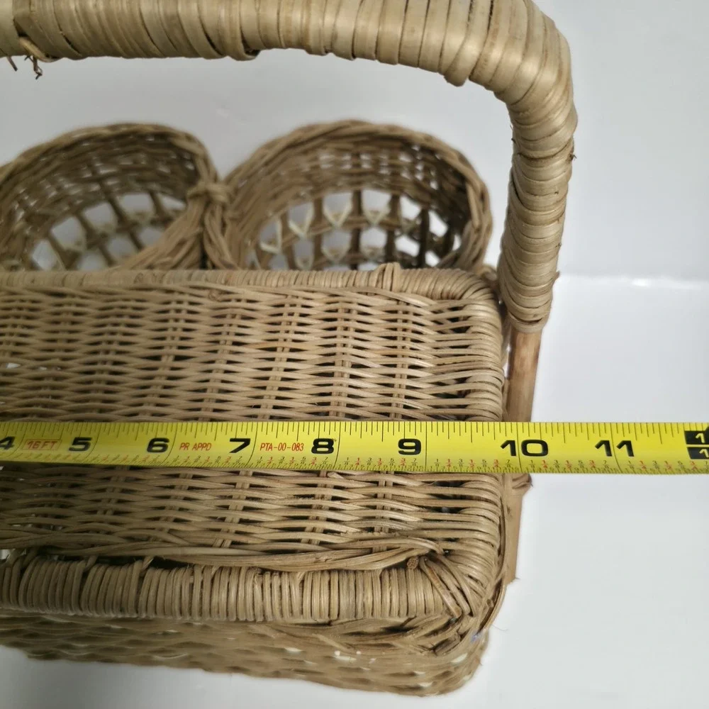 The Unbranded Brand vtg wicker